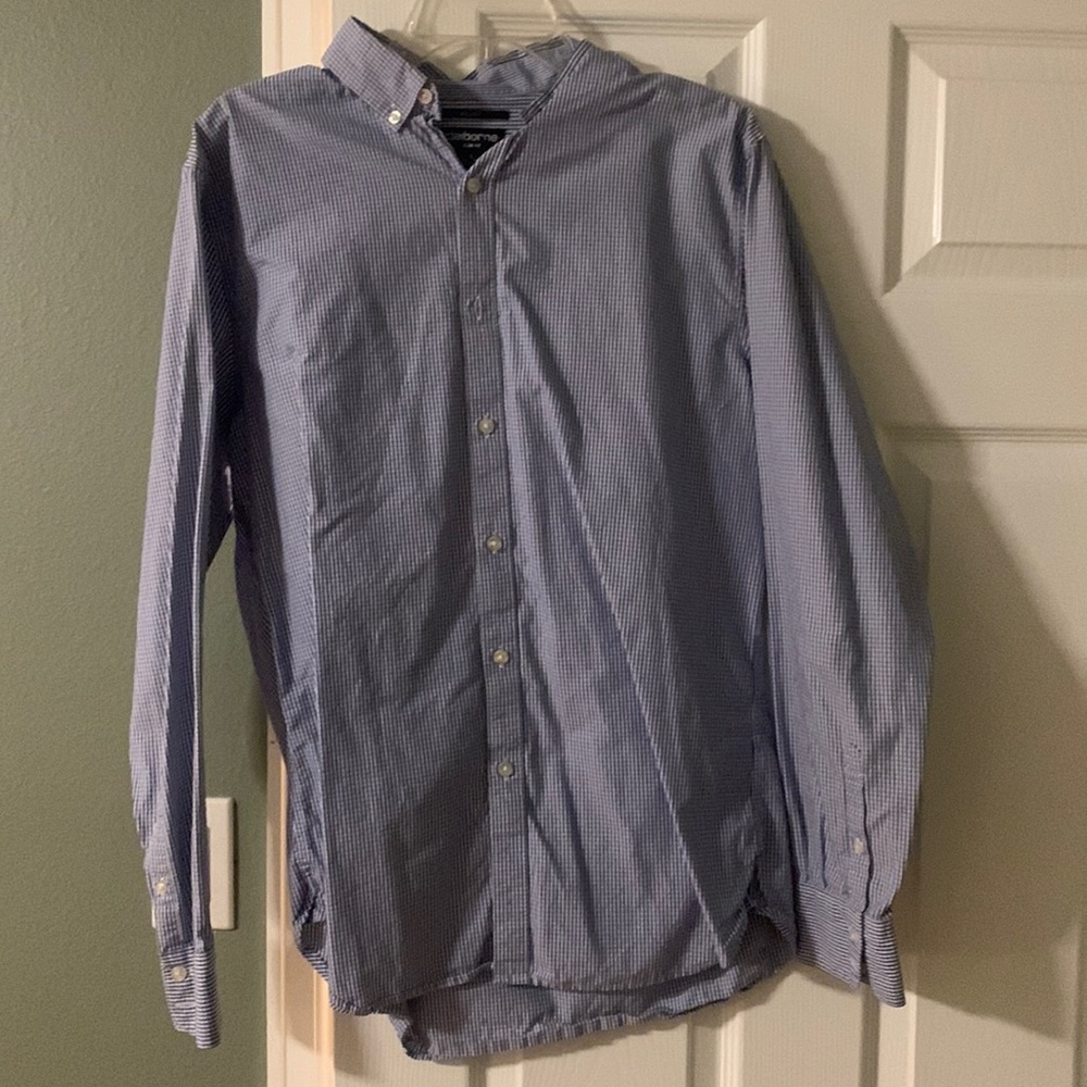 Men’s white and blue button down shirt